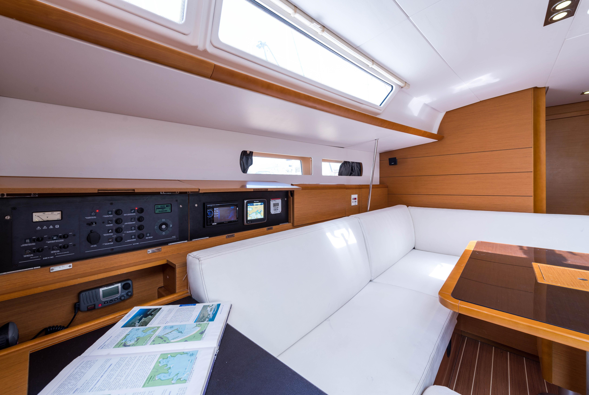 Jeanneau Sun Odyssey 469 — photo 19