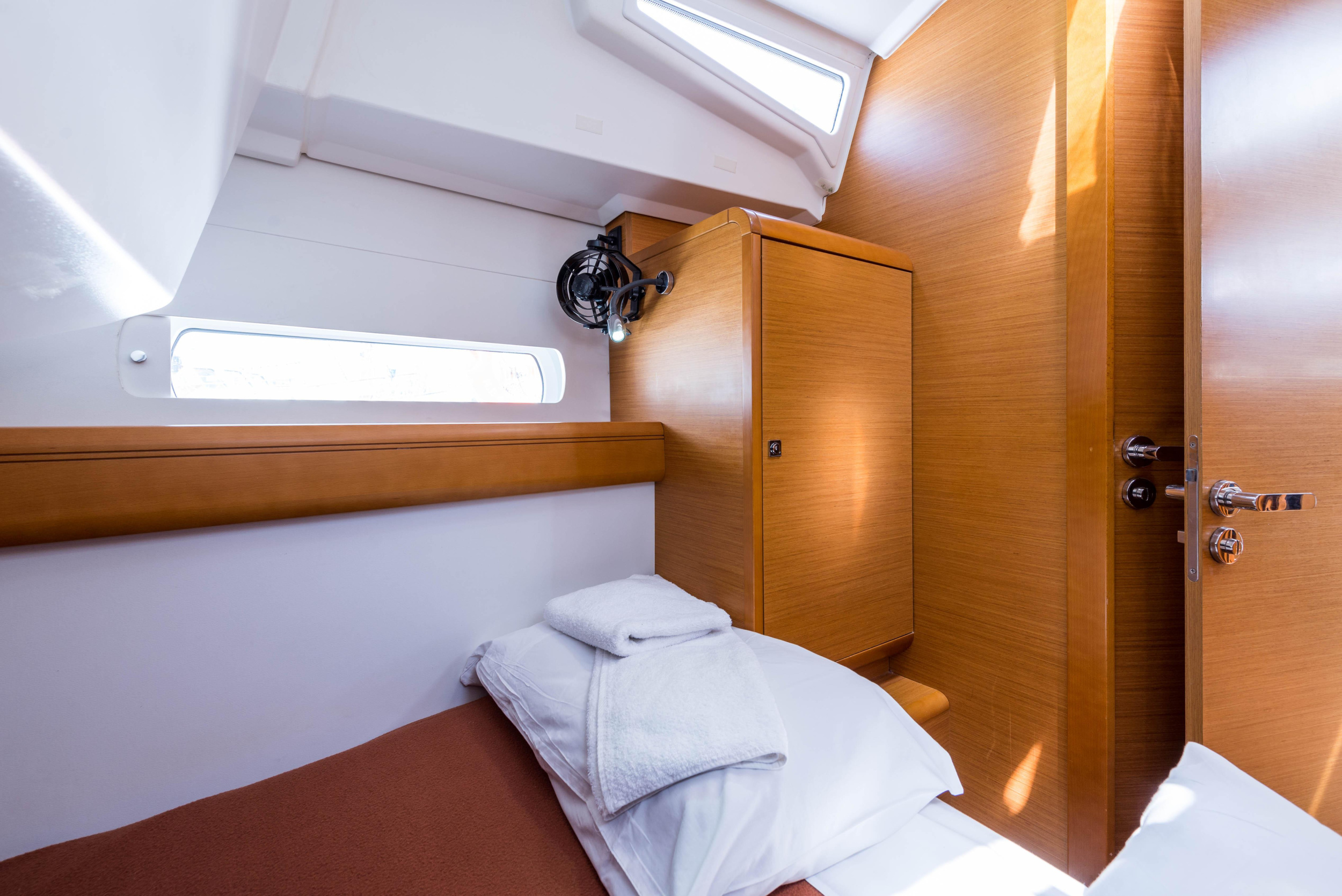 Jeanneau Sun Odyssey 469 — photo 2