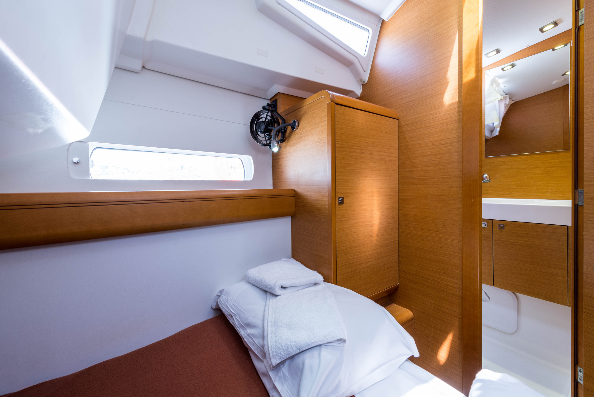 Jeanneau Sun Odyssey 469 — photo 38