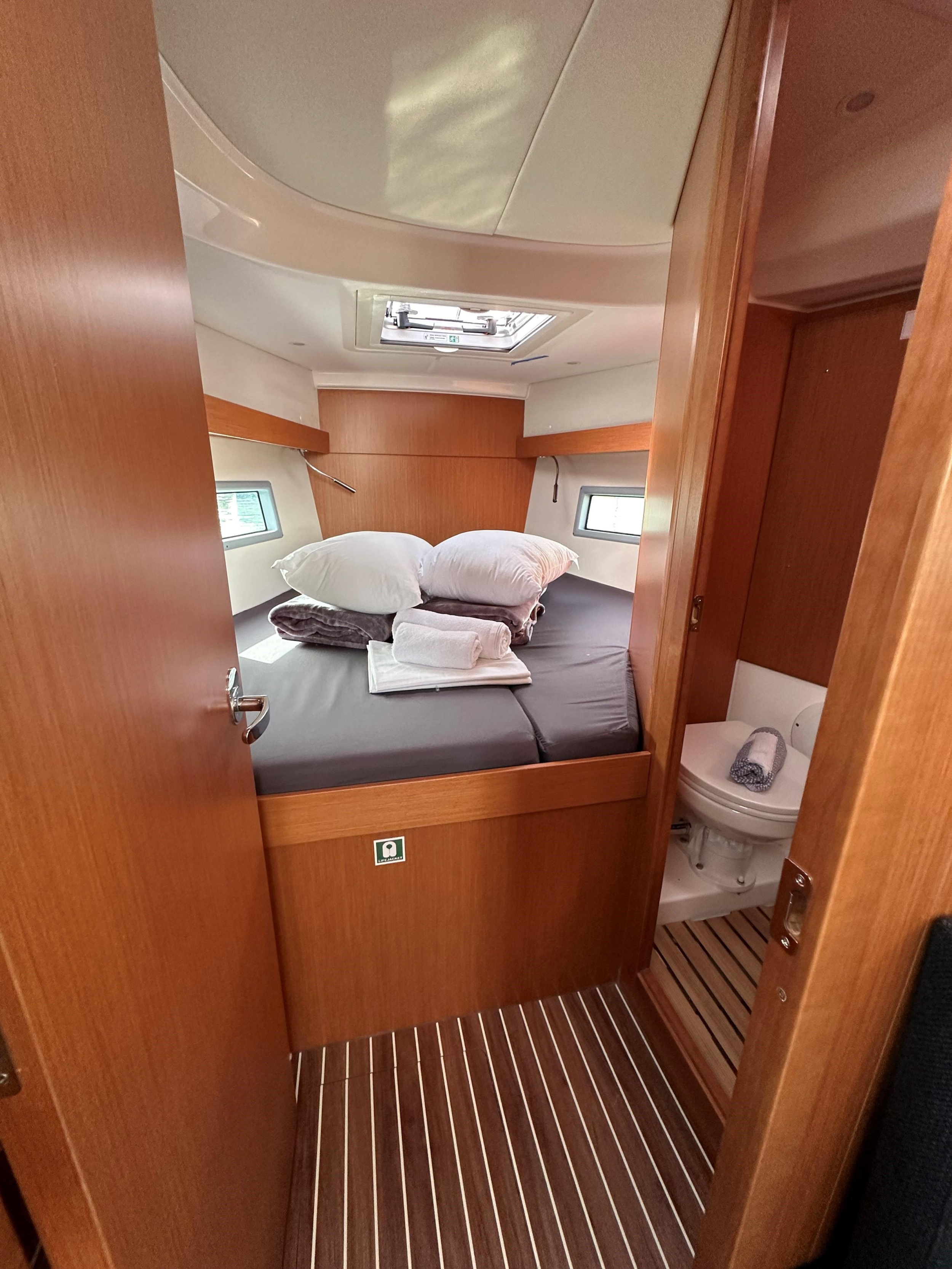 Bavaria C38 — photo 7