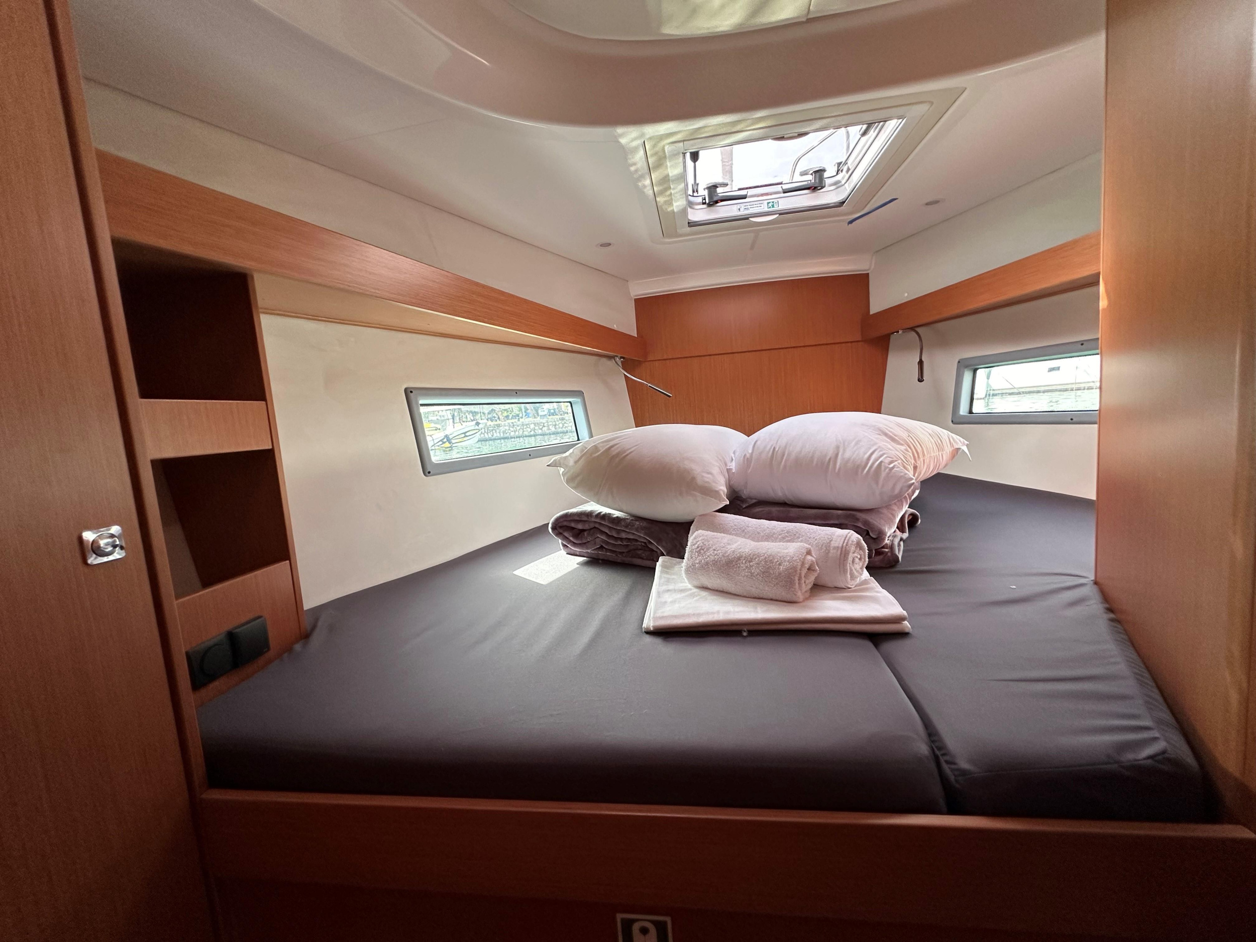 Bavaria C38 — photo 10