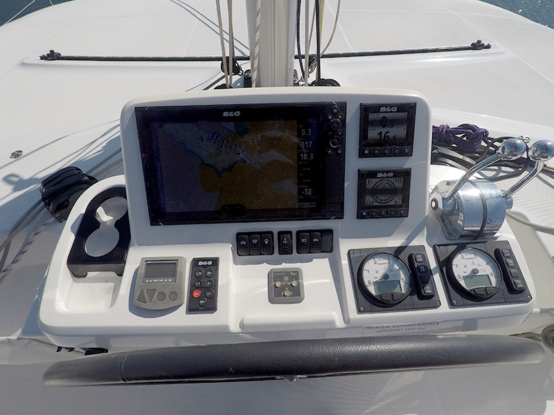 Lagoon 50 — photo 27