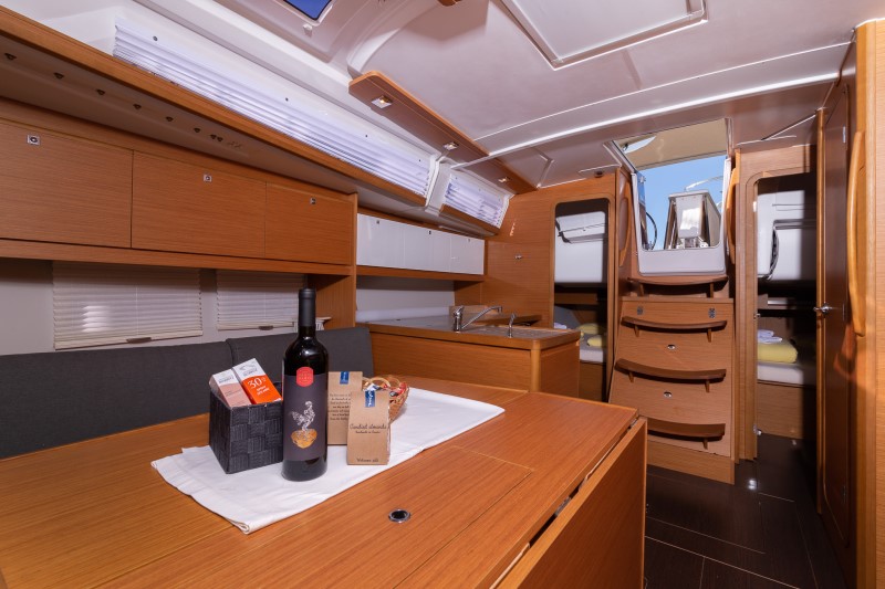 Dufour 390 GL — photo 15