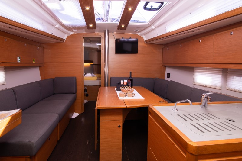 Dufour 390 GL — photo 5