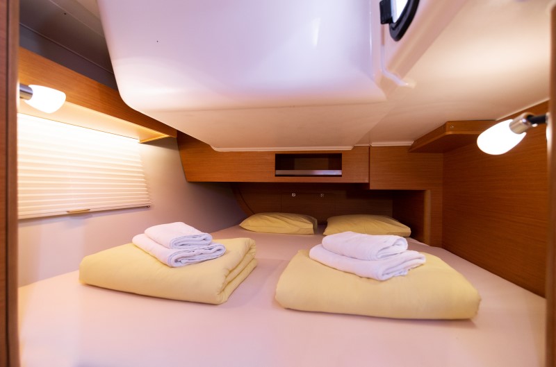 Dufour 390 GL — photo 29