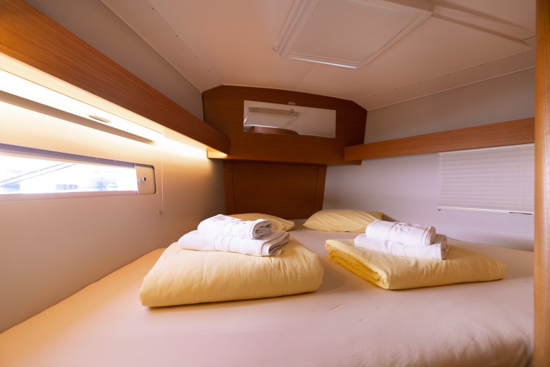 Dufour 390 GL — photo 18