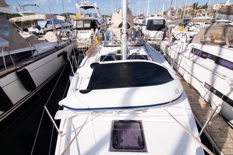 Dufour 390 GL — photo 27