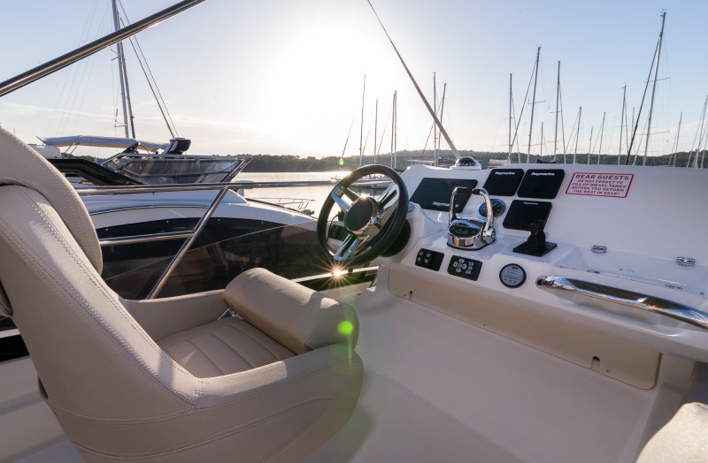 Prestige 420 Fly — photo 34