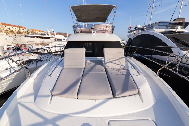 Prestige 420 Fly — photo 14