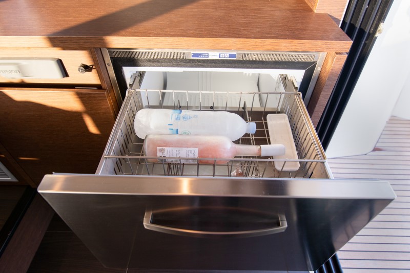 Prestige 420 Fly — photo 13