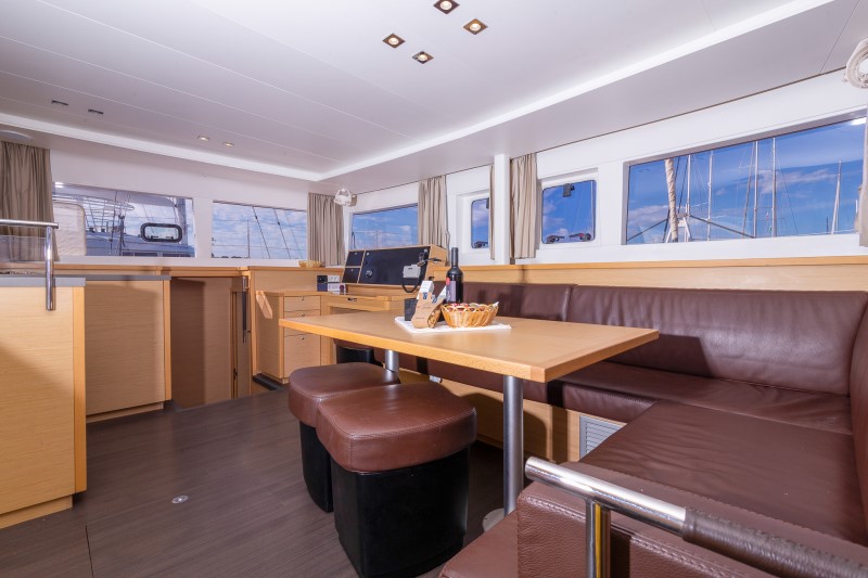Lagoon 450 — photo 21