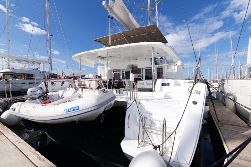 Lagoon 450 — photo 37