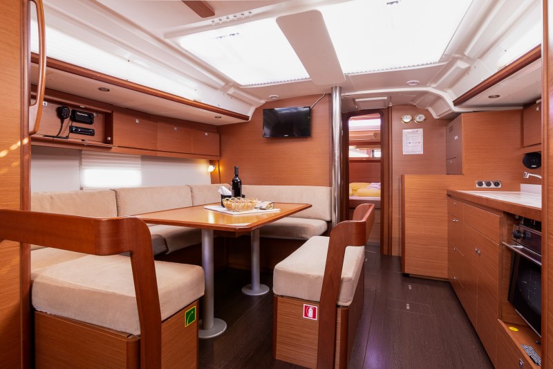 Dufour 430 GL — photo 26