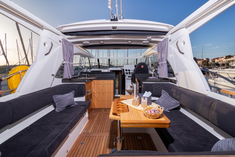 Marex 360 Cabriolet Cruiser — photo 24