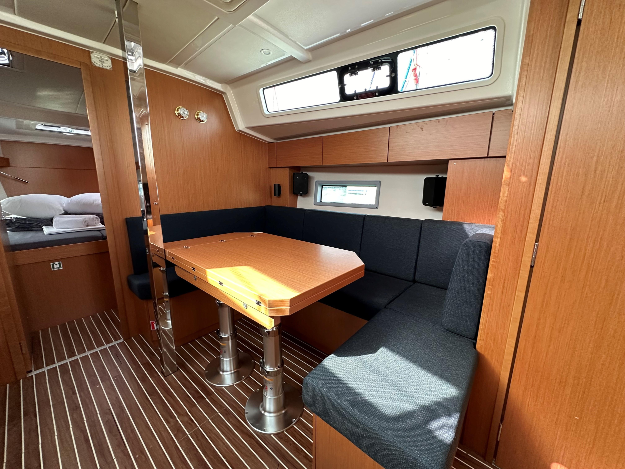 Bavaria C38 — photo 6