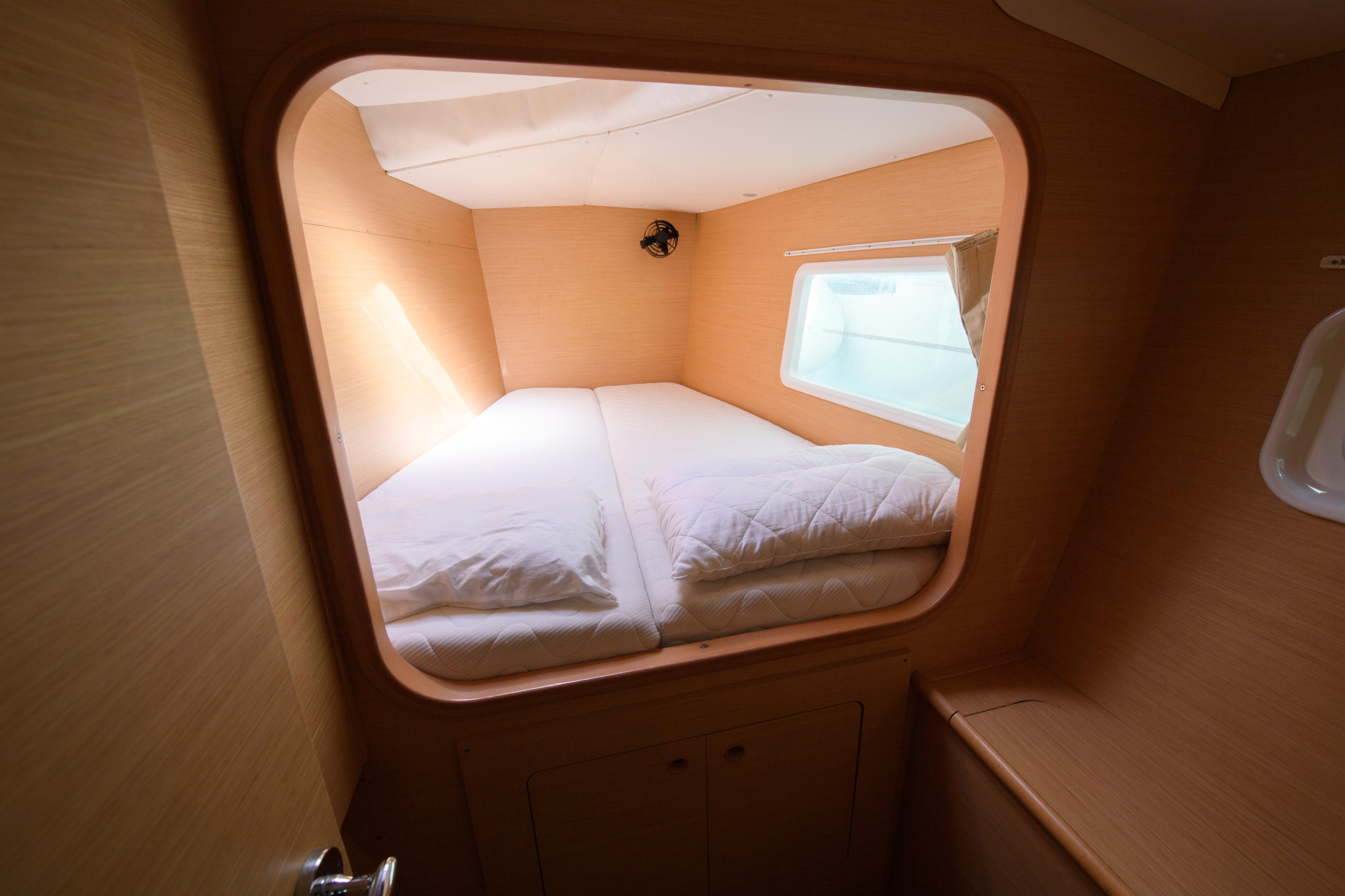 Lagoon 380 S2 — photo 14