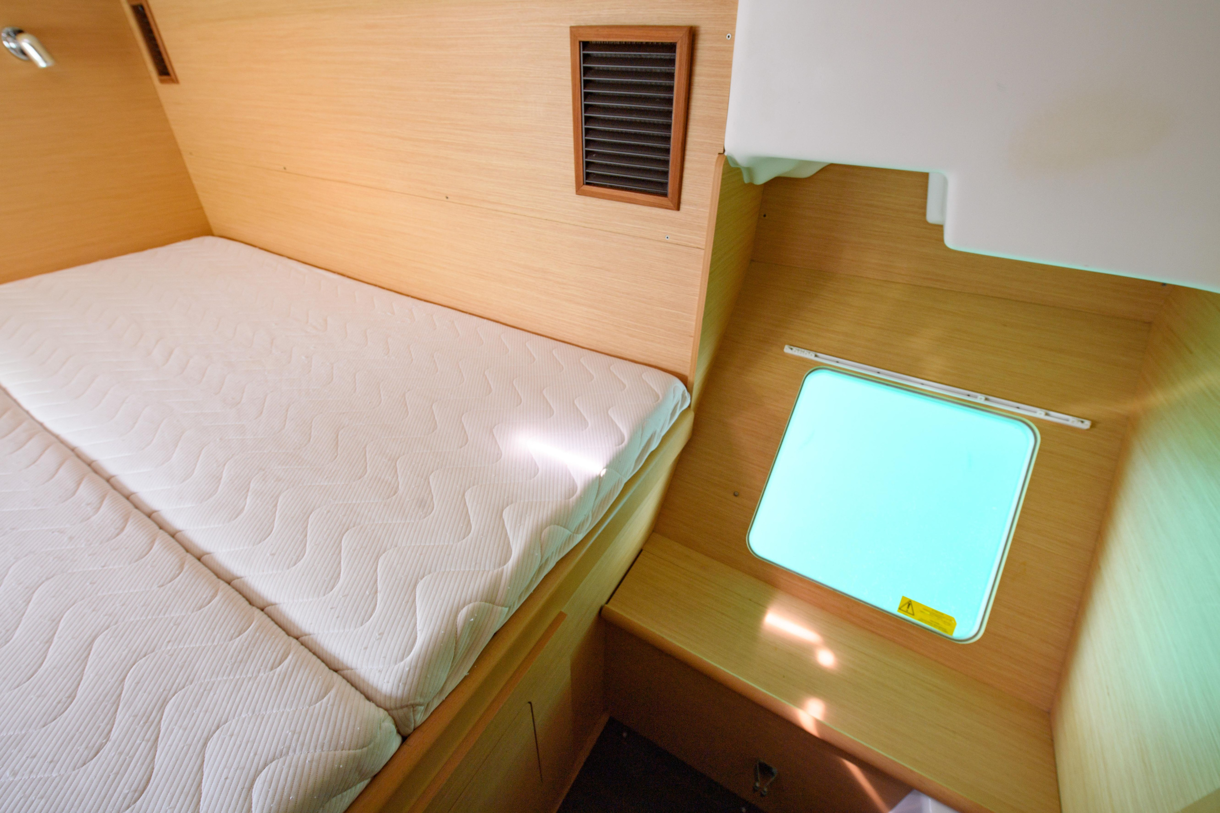 Lagoon 380 S2 — photo 15