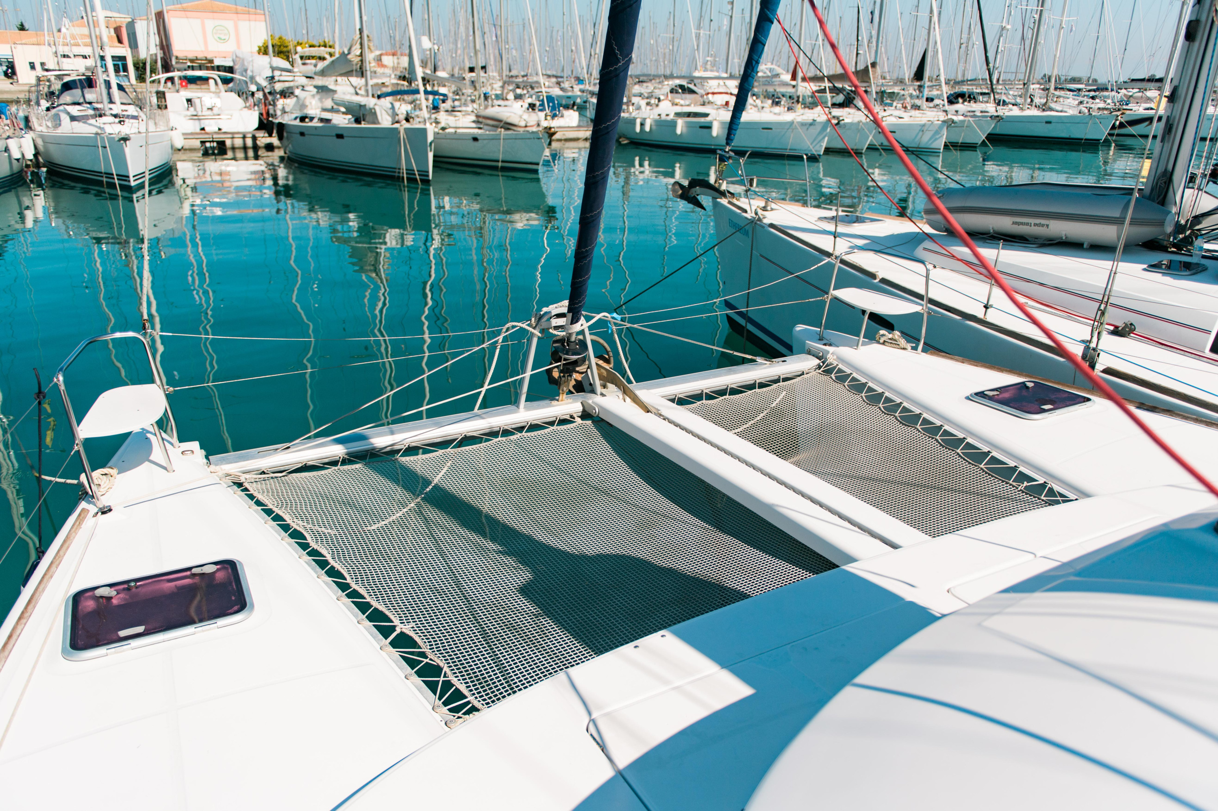 Lagoon 380 S2 — photo 4