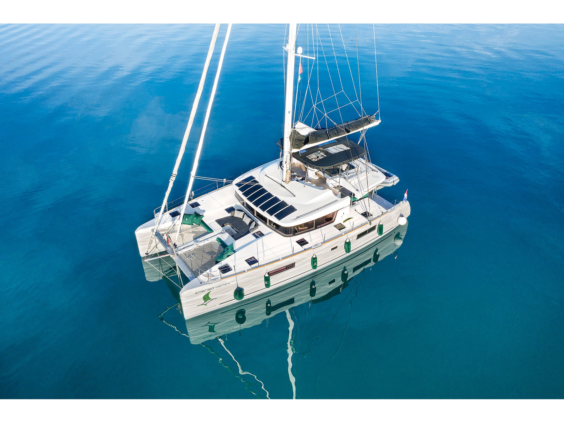Lagoon 52 F owner version — photo 1
