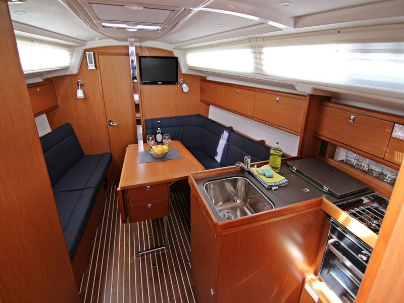 BAVARIA C 34 — photo 9