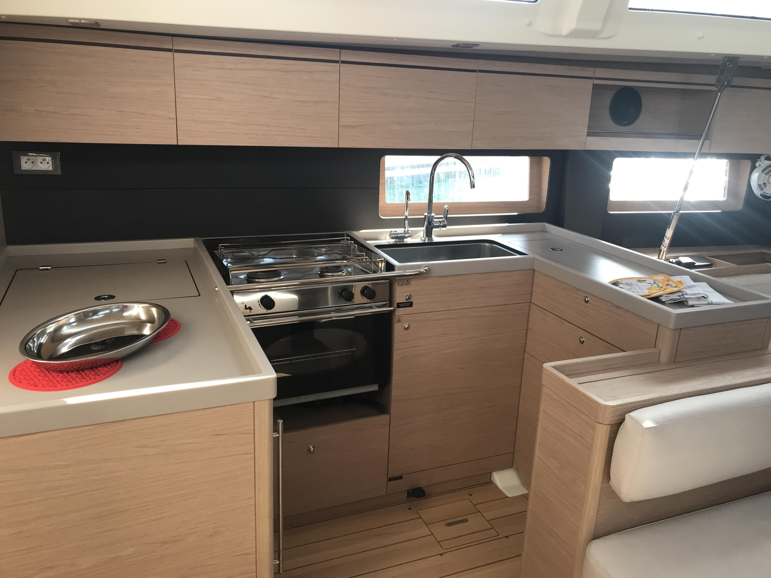Oceanis 51.1 — photo 3