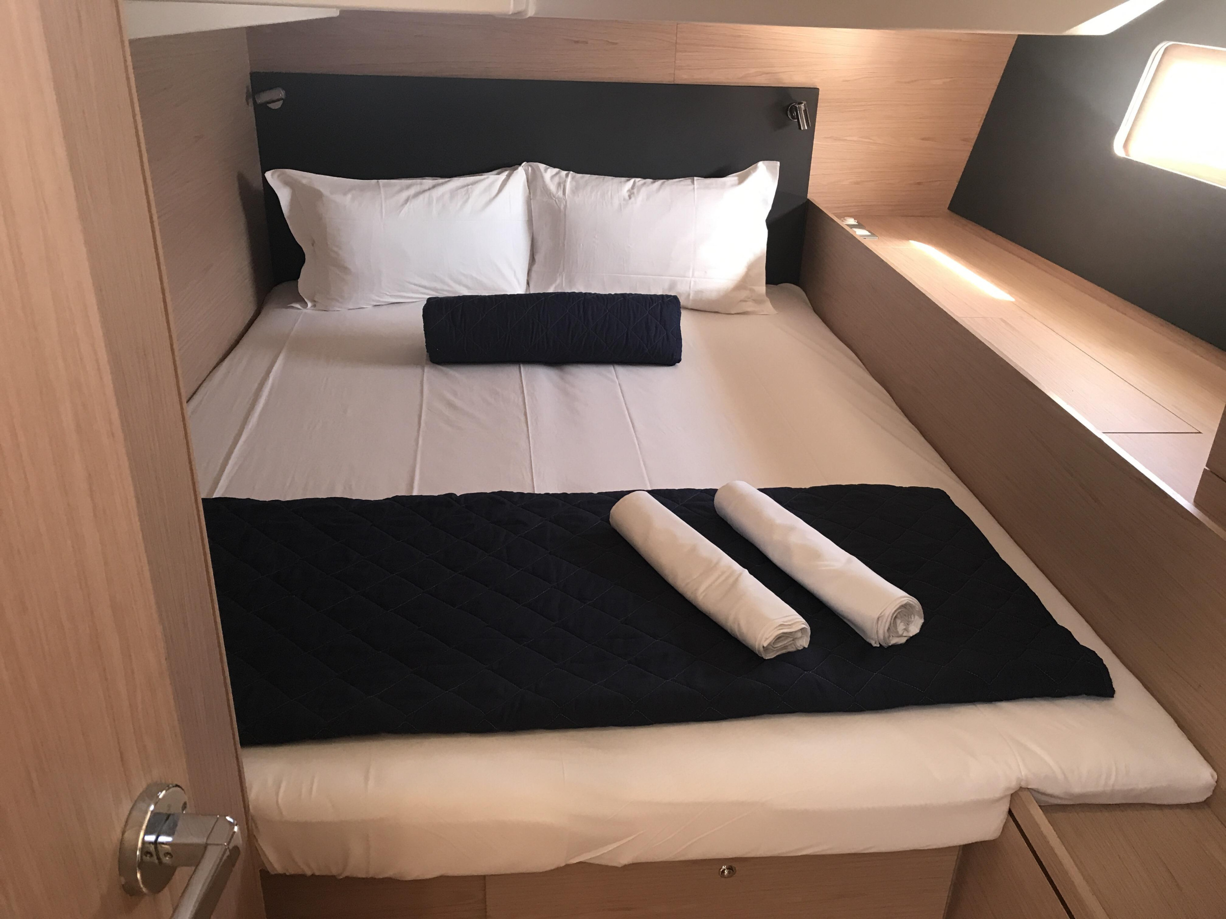 Oceanis 51.1 — photo 13