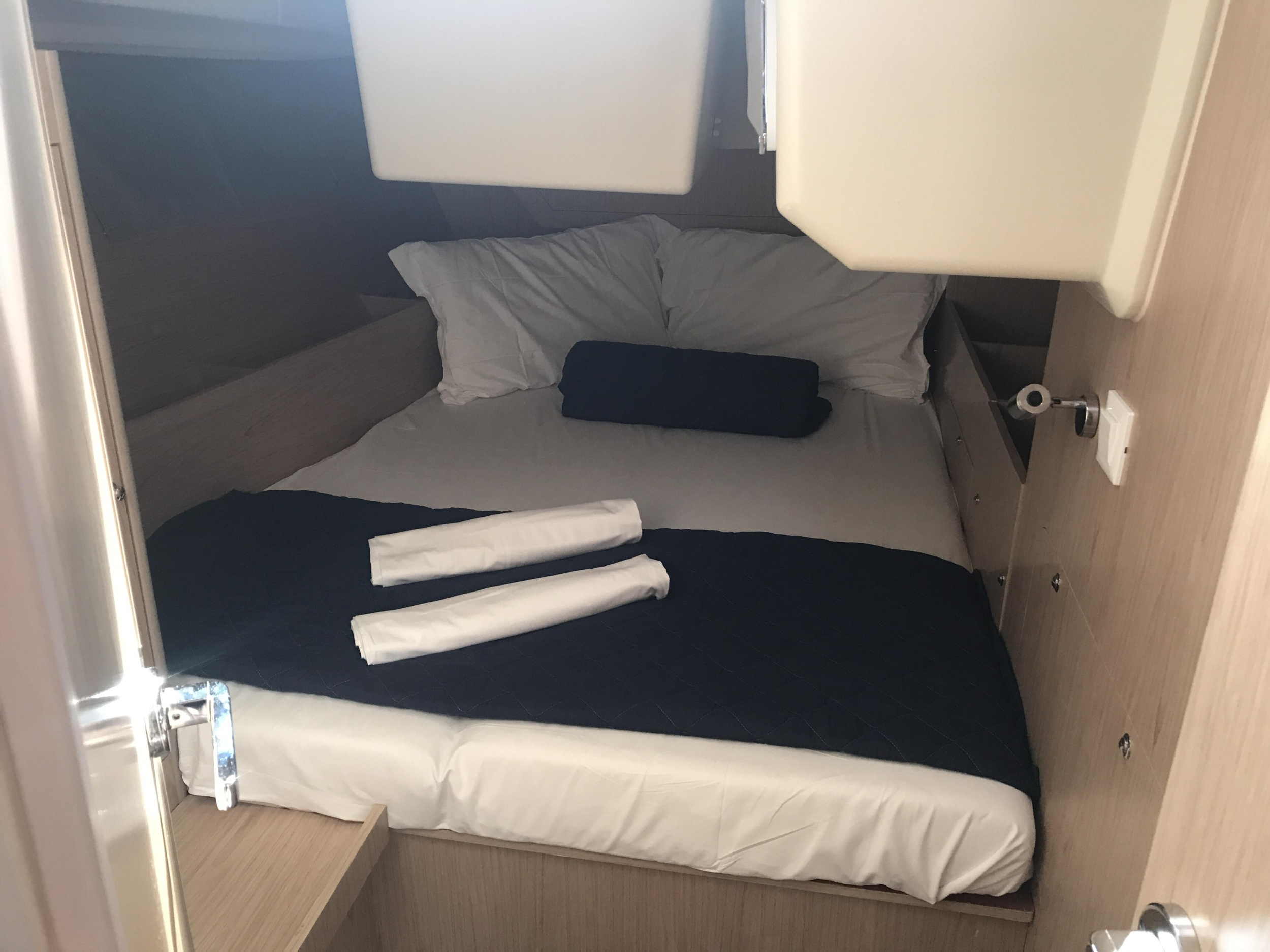 Oceanis 41.1 — photo 10