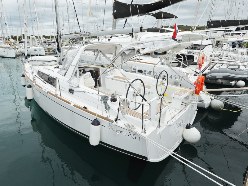 Oceanis 35.1 — photo 6