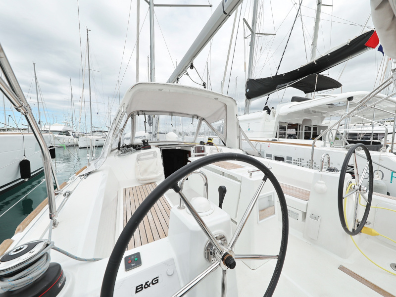 Oceanis 35.1 — photo 36