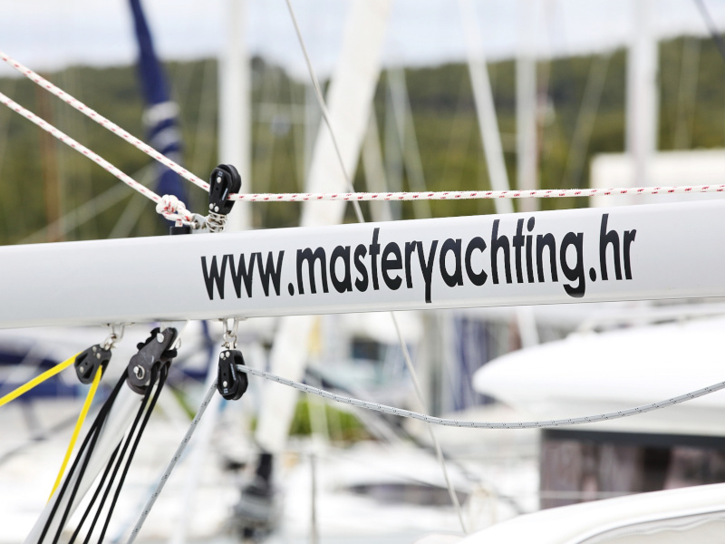 Oceanis 35.1 — photo 2