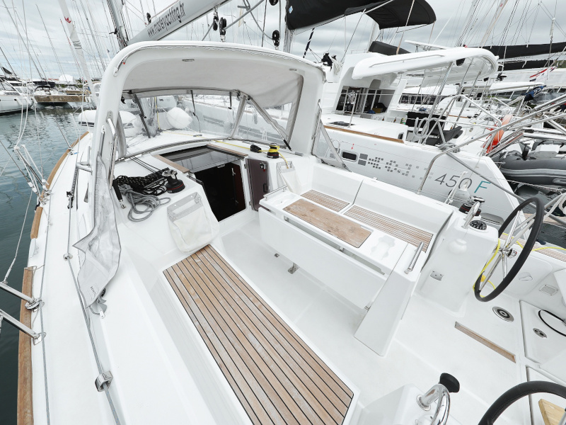 Oceanis 35.1 — photo 10