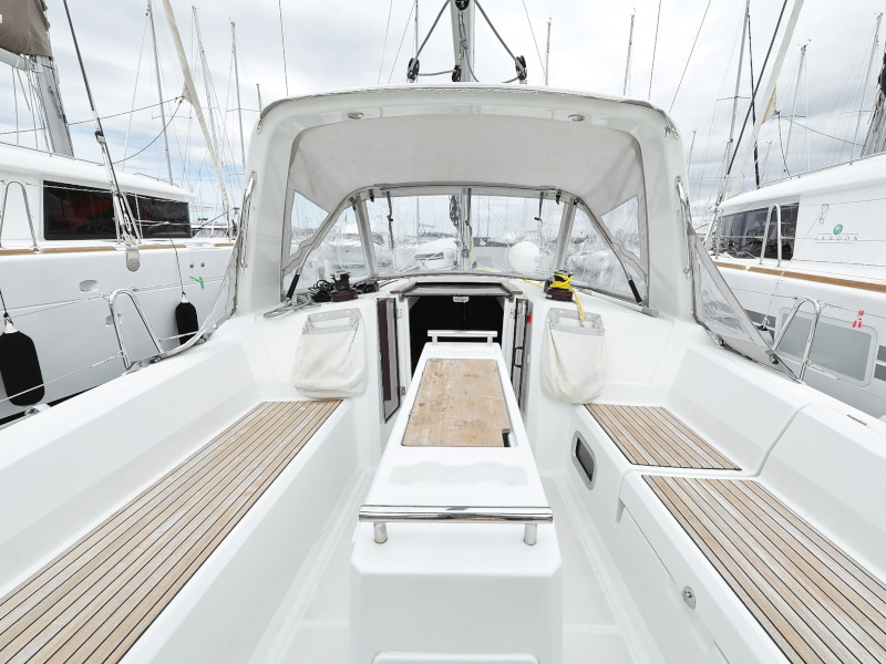 Oceanis 35.1 — photo 27