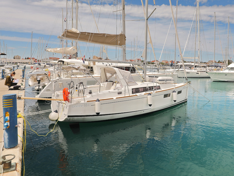 Oceanis 35.1 — photo 48