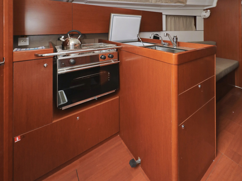 Oceanis 35.1 — photo 41