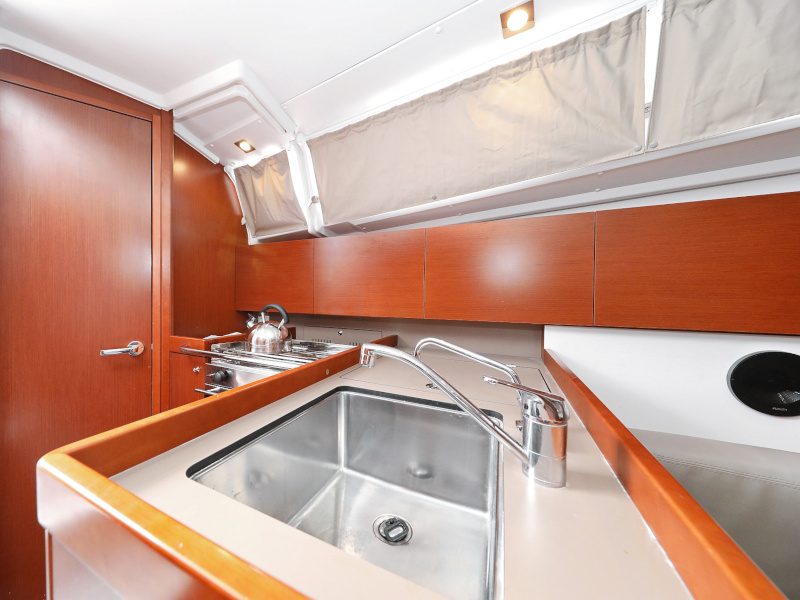 Oceanis 35.1 — photo 19