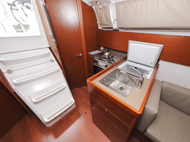 Oceanis 35.1 — photo 21