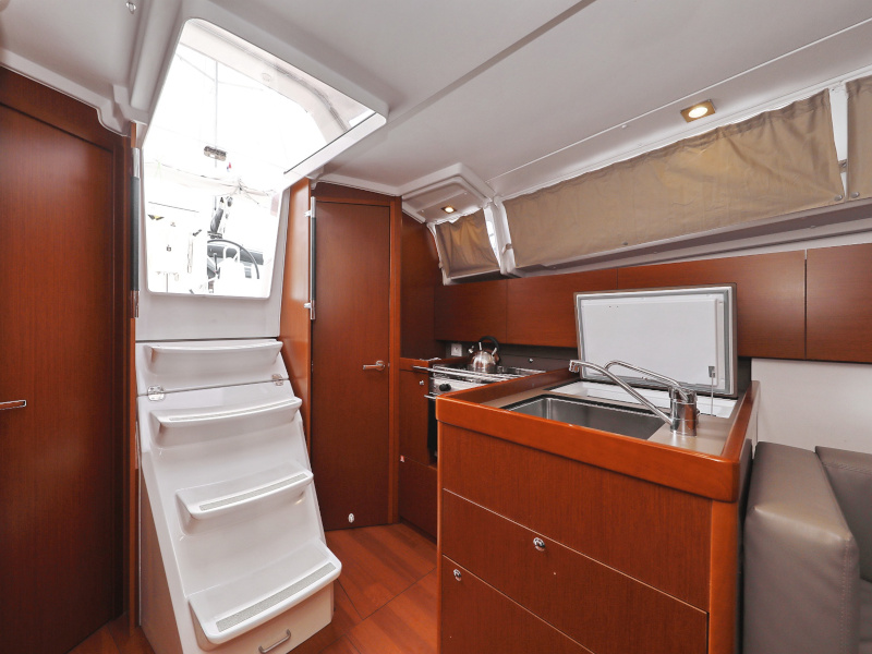 Oceanis 35.1 — photo 54