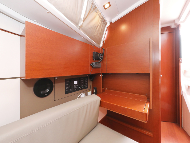 Oceanis 35.1 — photo 56