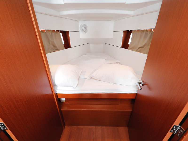 Oceanis 35.1 — photo 16