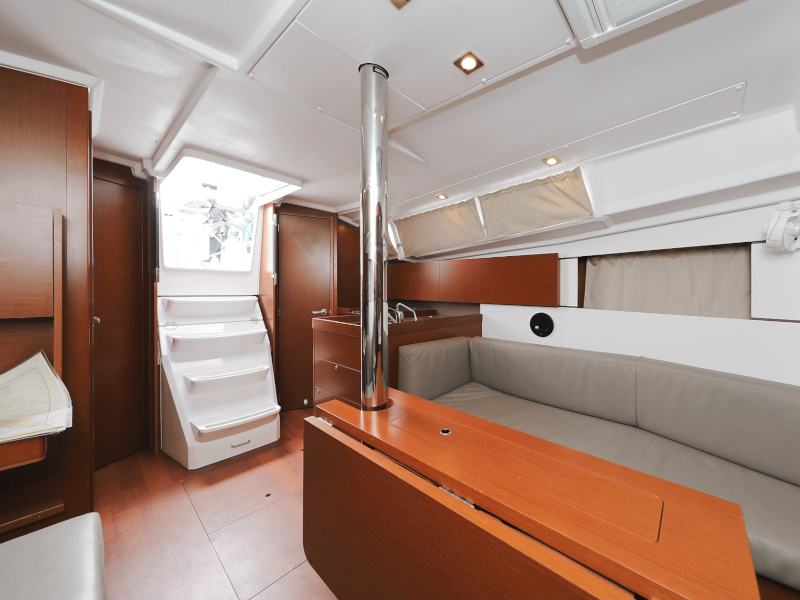 Oceanis 35.1 — photo 33