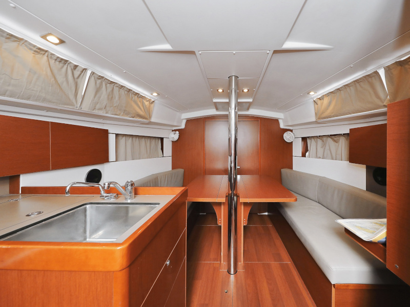 Oceanis 35.1 — photo 39