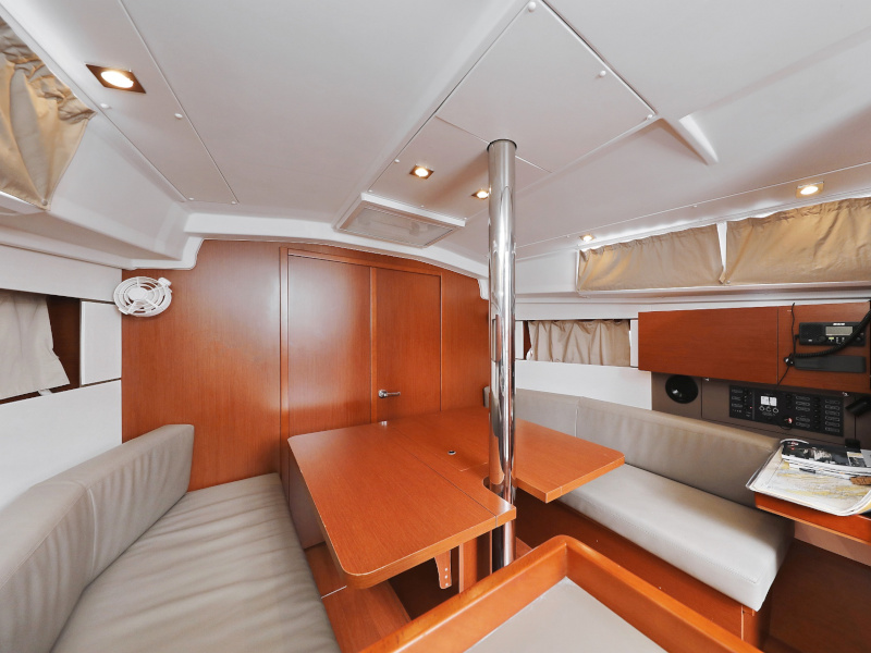 Oceanis 35.1 — photo 50
