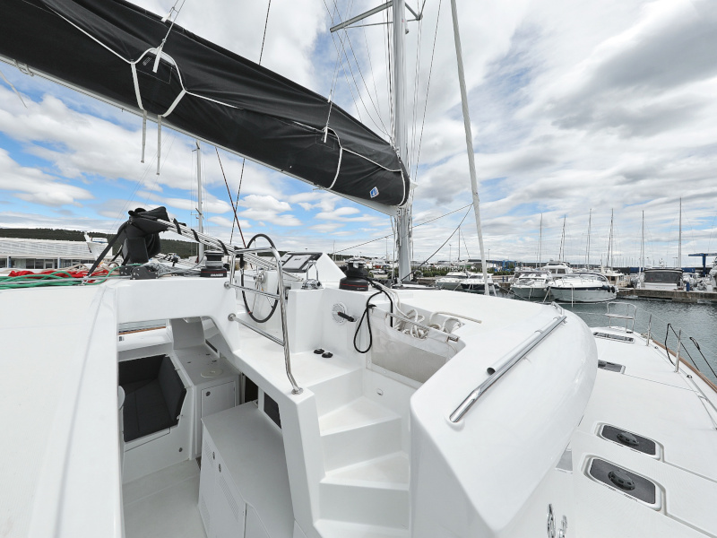 Lagoon 450 F — photo 12