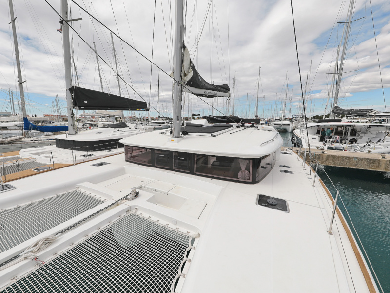Lagoon 450 F — photo 18