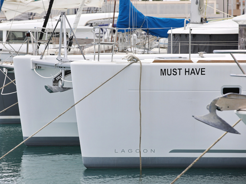 Lagoon 450 F — photo 9