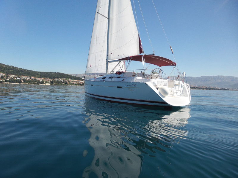 Oceanis 393 Clipper — photo 14