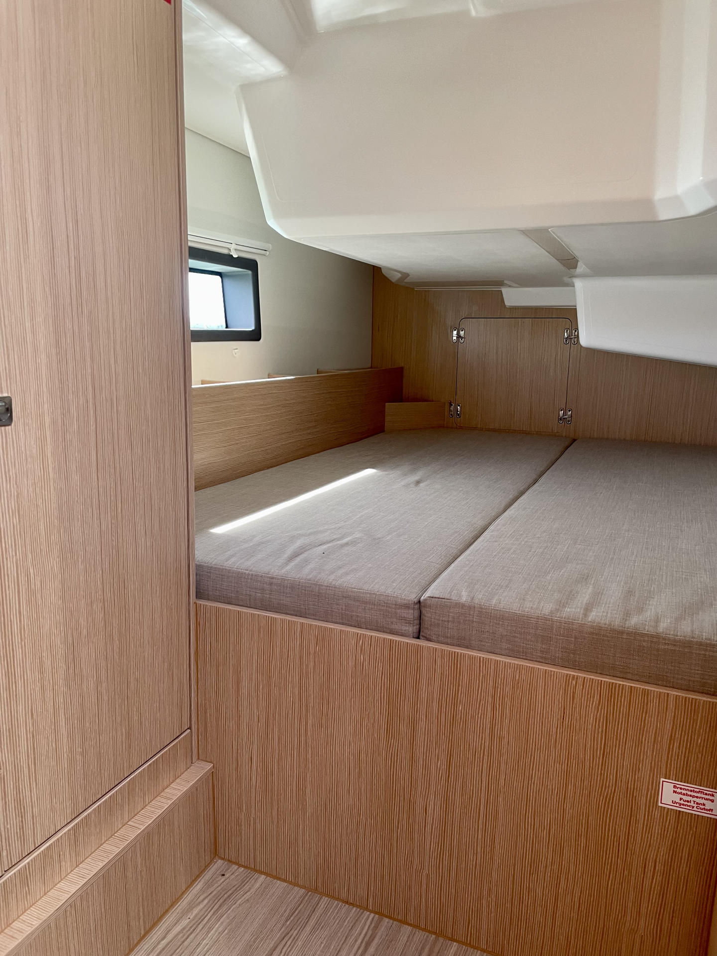 Bavaria C38 — photo 8