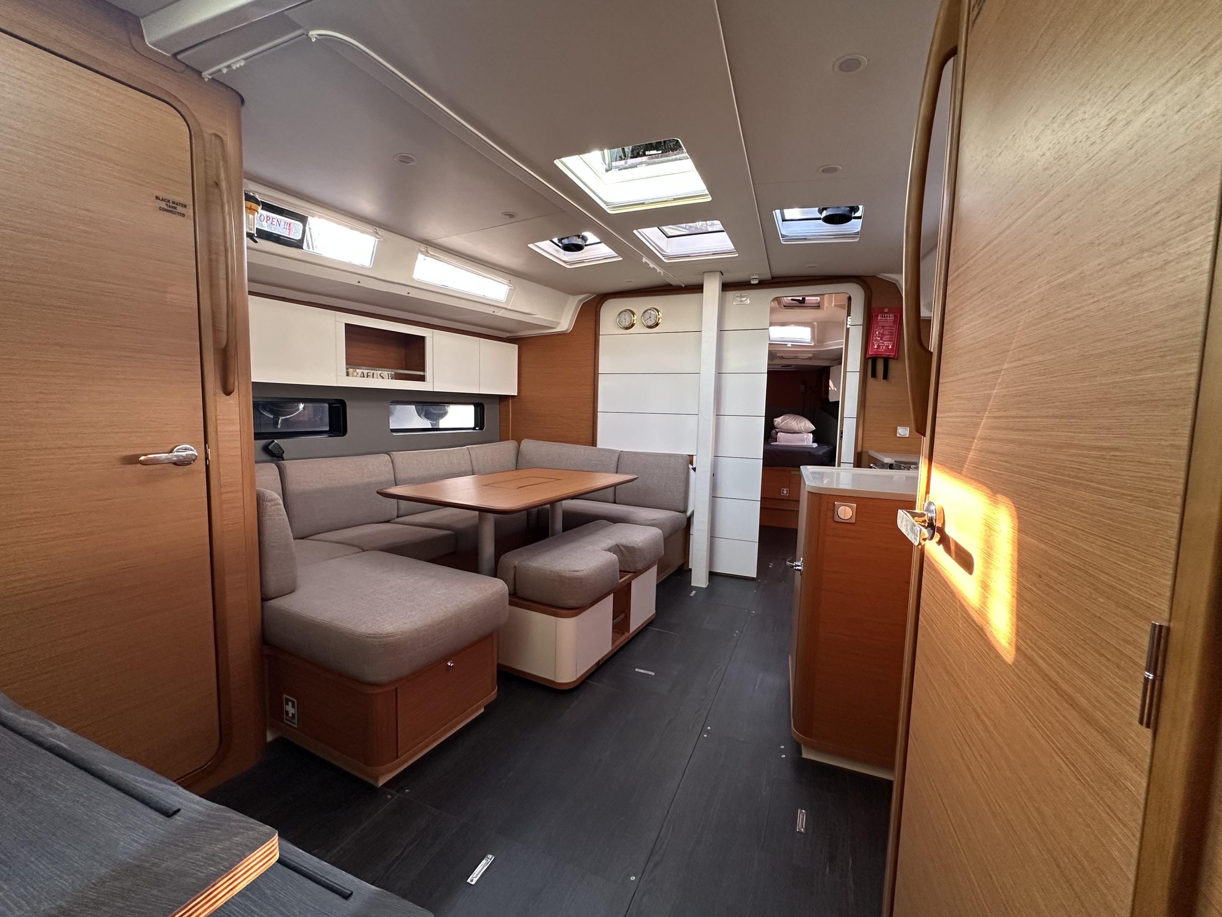 Dufour 41 — photo 27