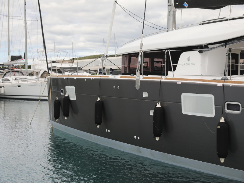 Lagoon 450 SporTop — photo 14