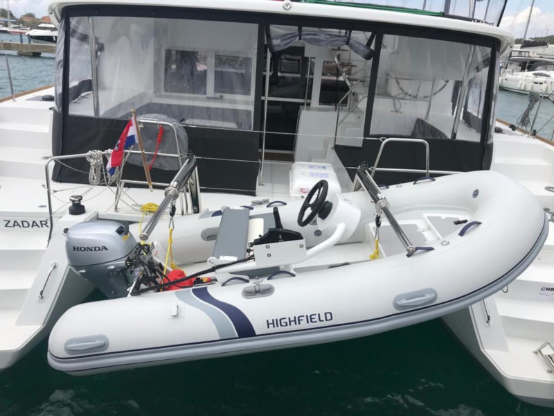 Lagoon 450 SporTop — photo 12